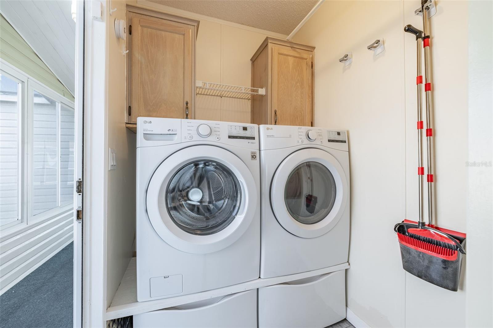 3111 SHORT LEAF ST — photo 21