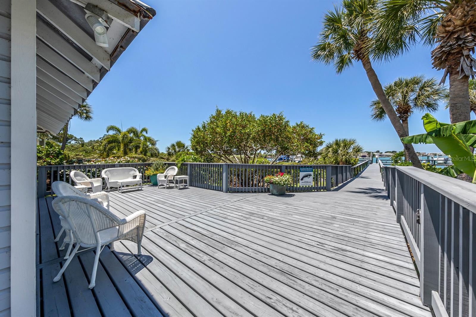 726 EAGLE POINT DR — photo 46