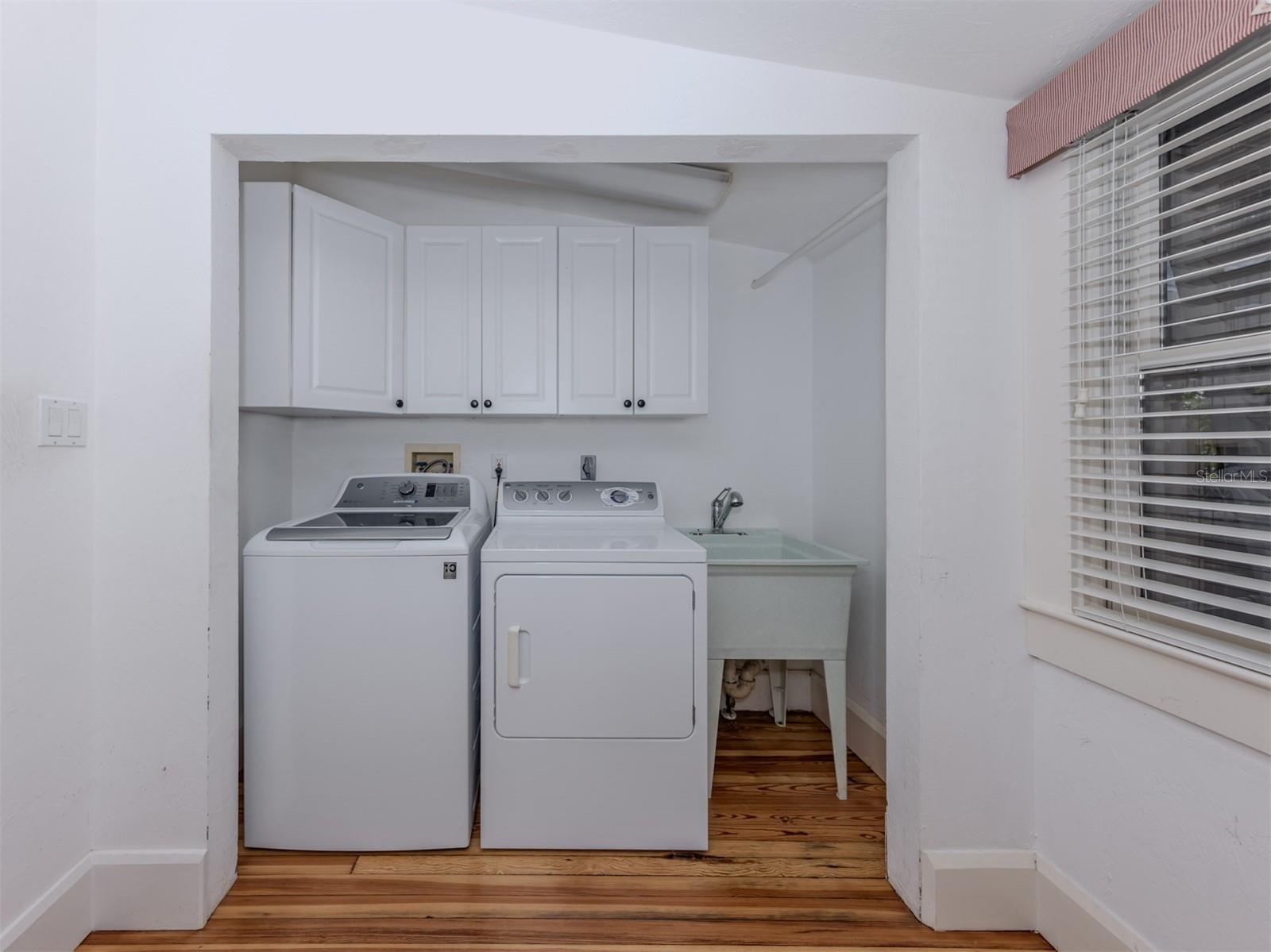 726 EAGLE POINT DR — photo 27