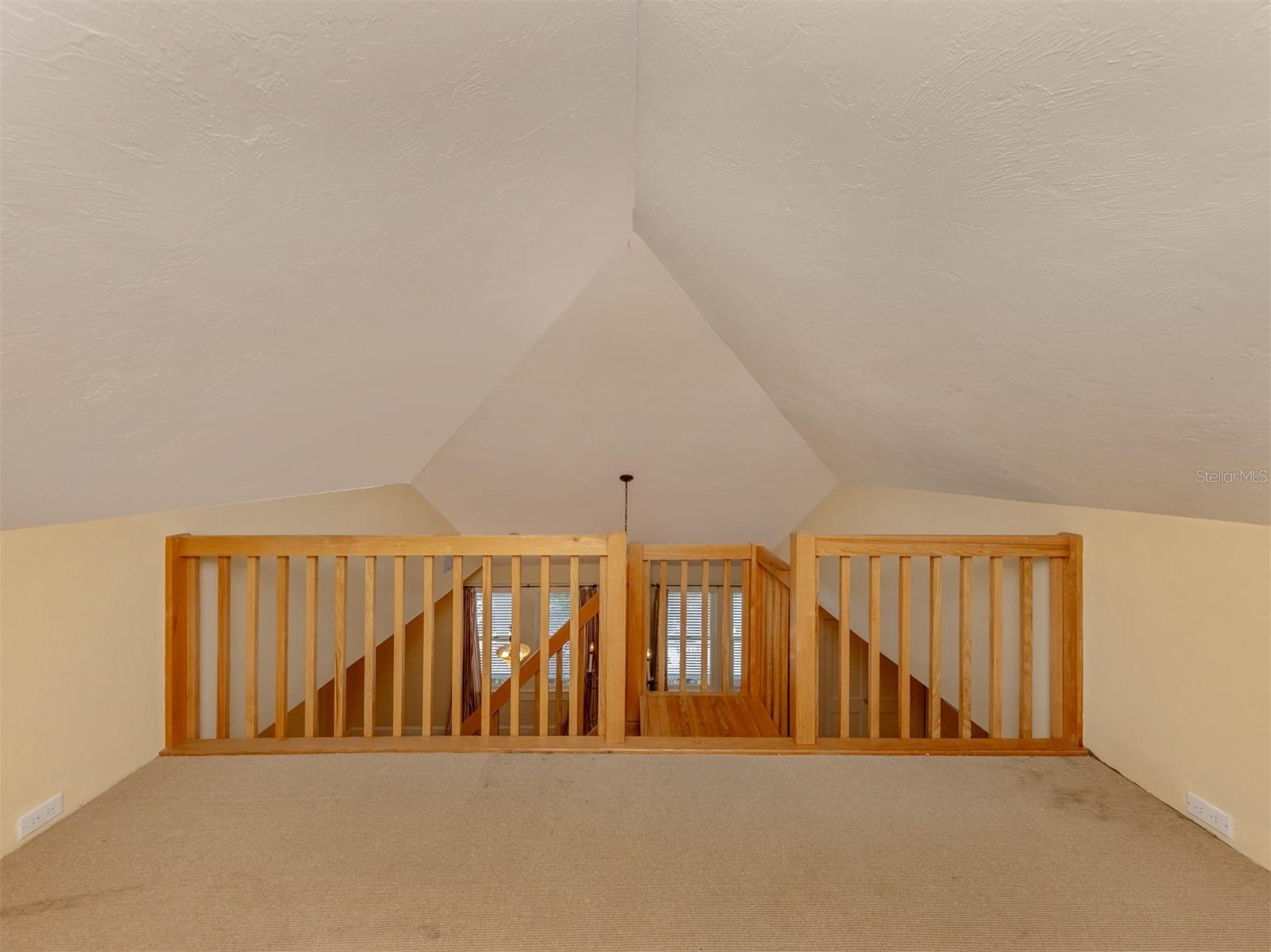 726 EAGLE POINT DR — photo 10