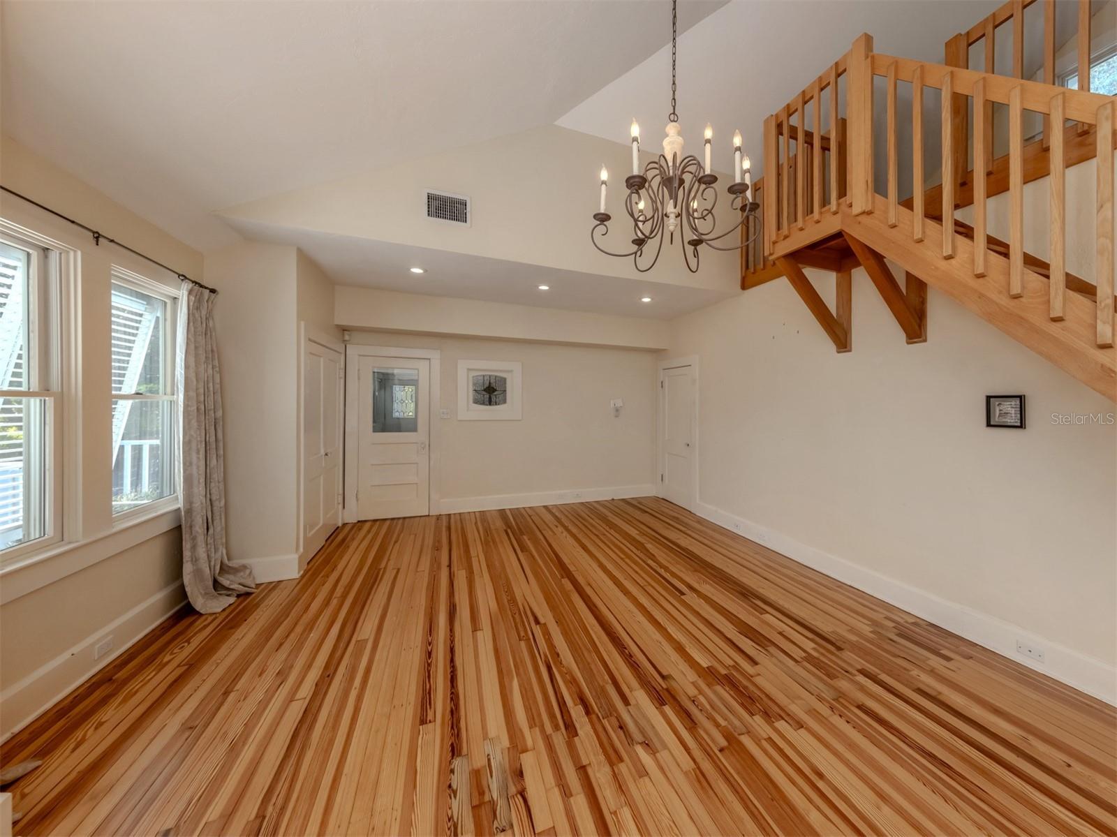 726 EAGLE POINT DR — photo 6