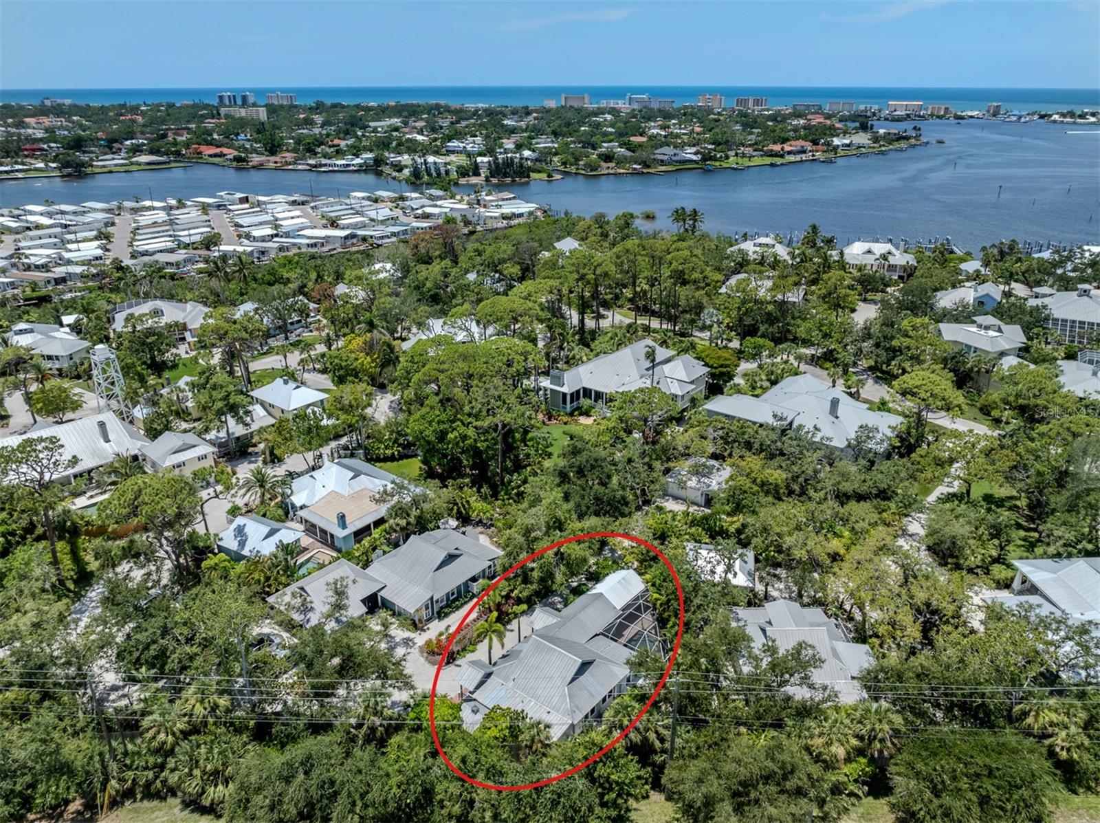 726 EAGLE POINT DR — photo 36