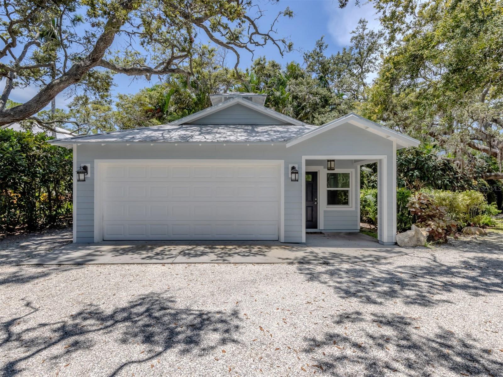 726 EAGLE POINT DR — photo 32