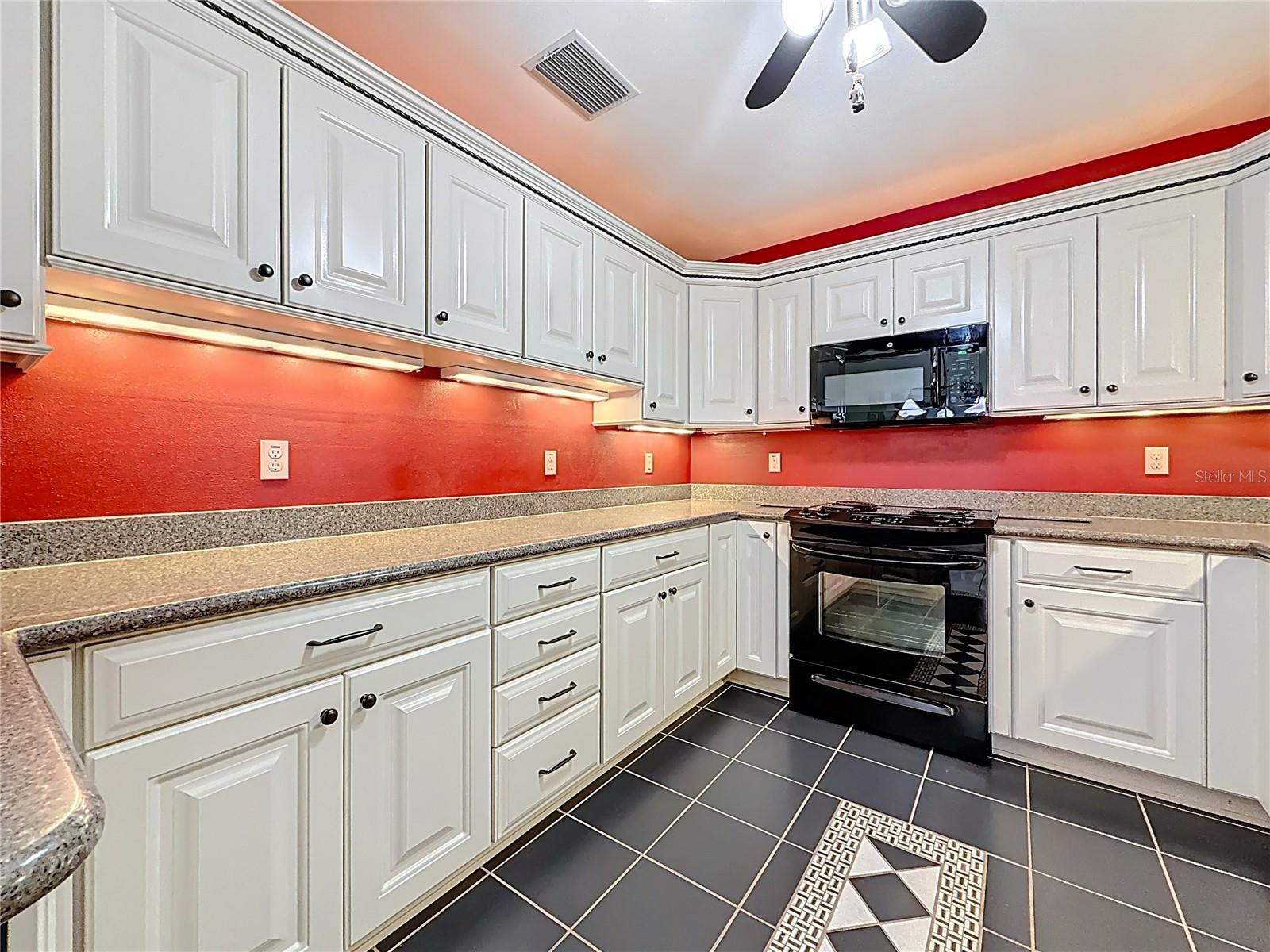 108 INDIAN ROCKS RD S — photo 18