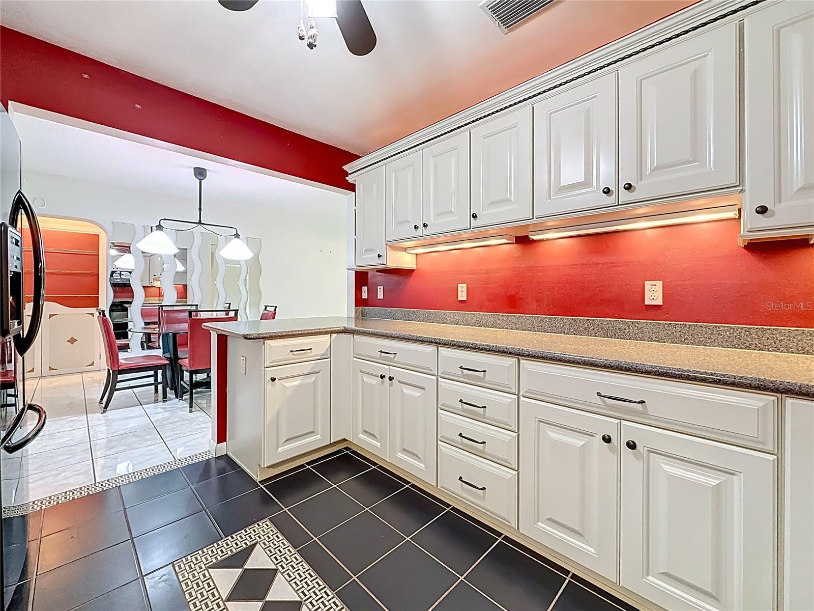 108 INDIAN ROCKS RD S — photo 23