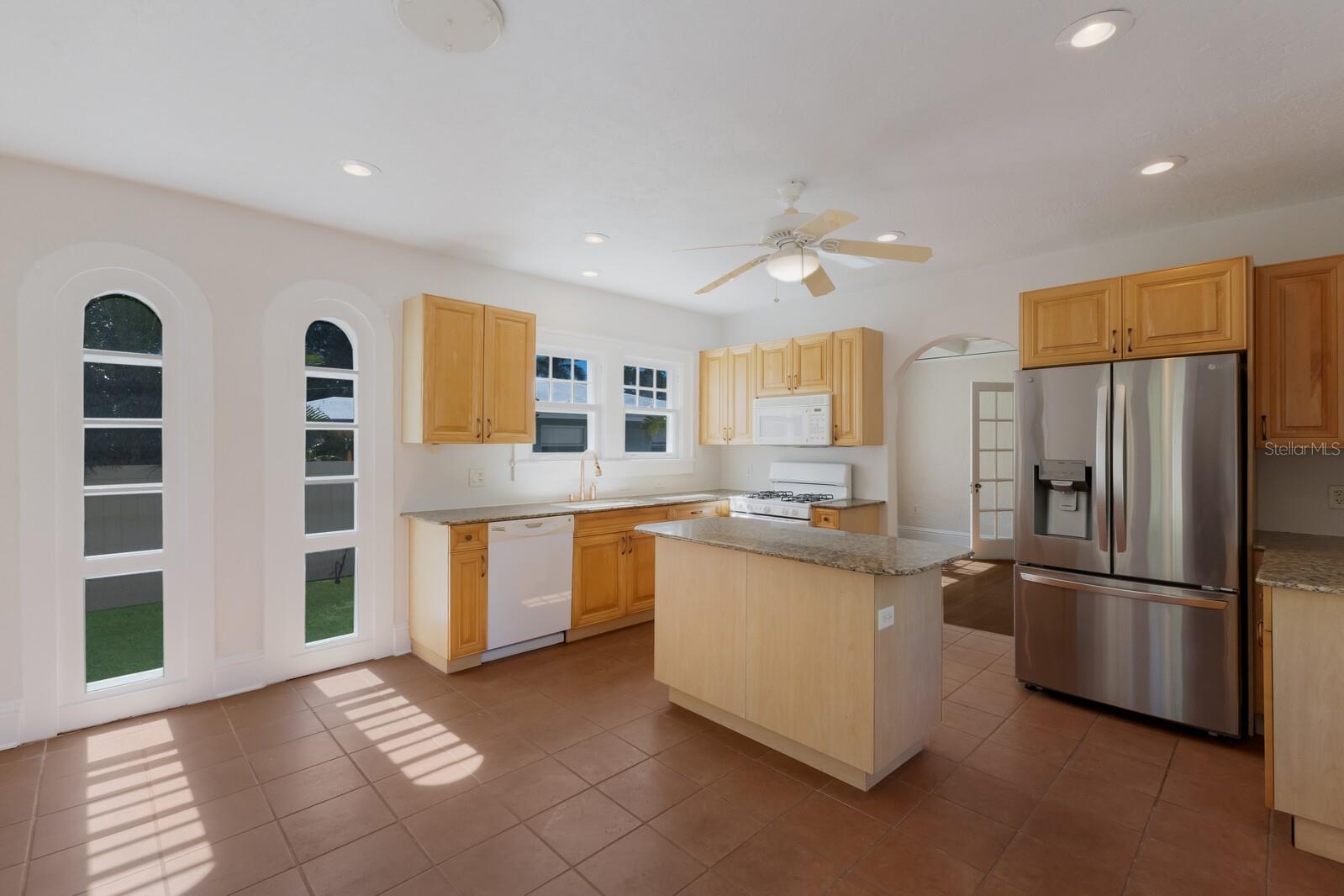 455 ACACIA DR — photo 24