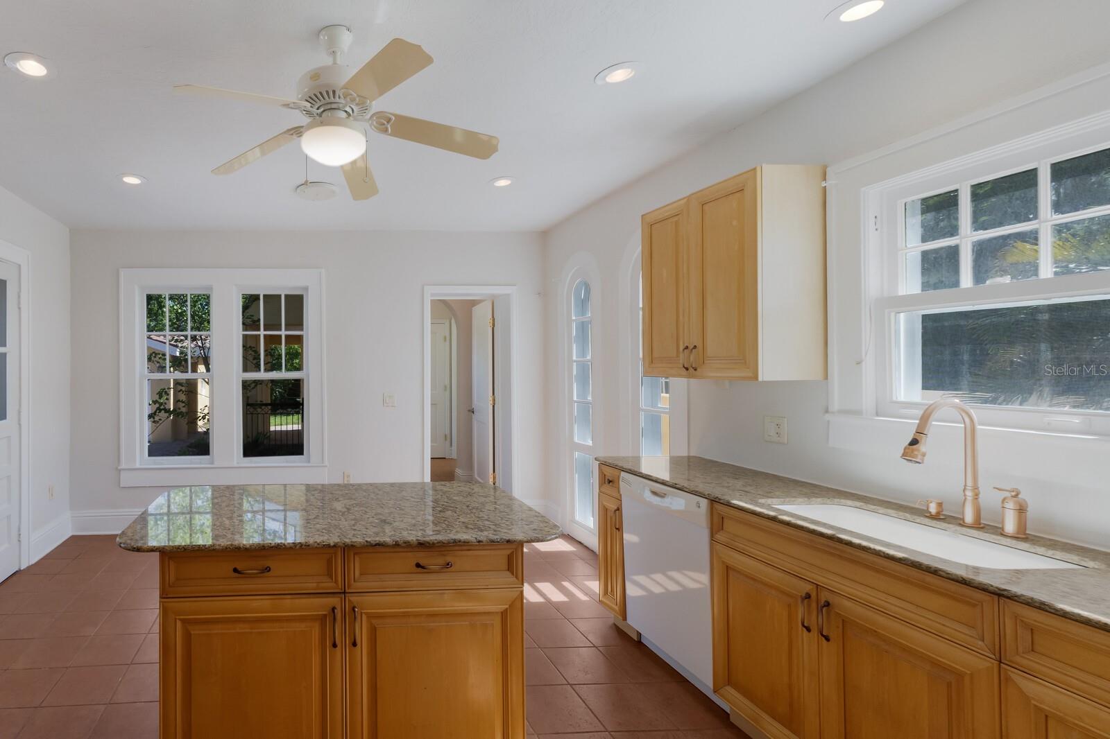 455 ACACIA DR — photo 22