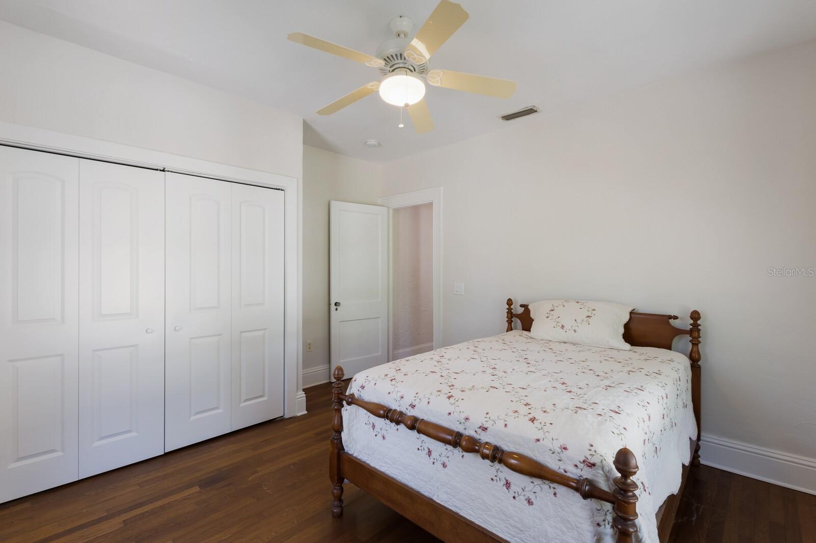 455 ACACIA DR — photo 35