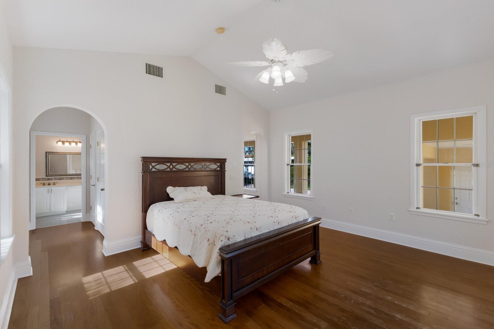 455 ACACIA DR — photo 37