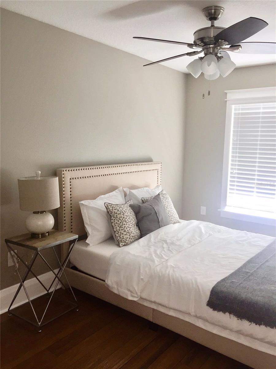 121 W GIDDENS AVE — photo 17