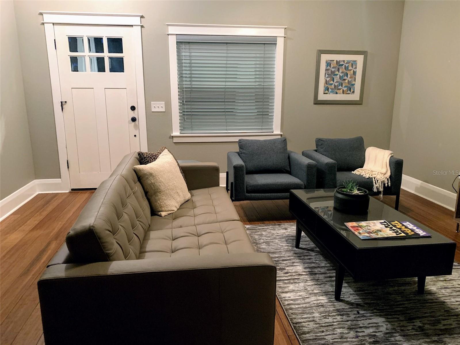 121 W GIDDENS AVE — photo 6