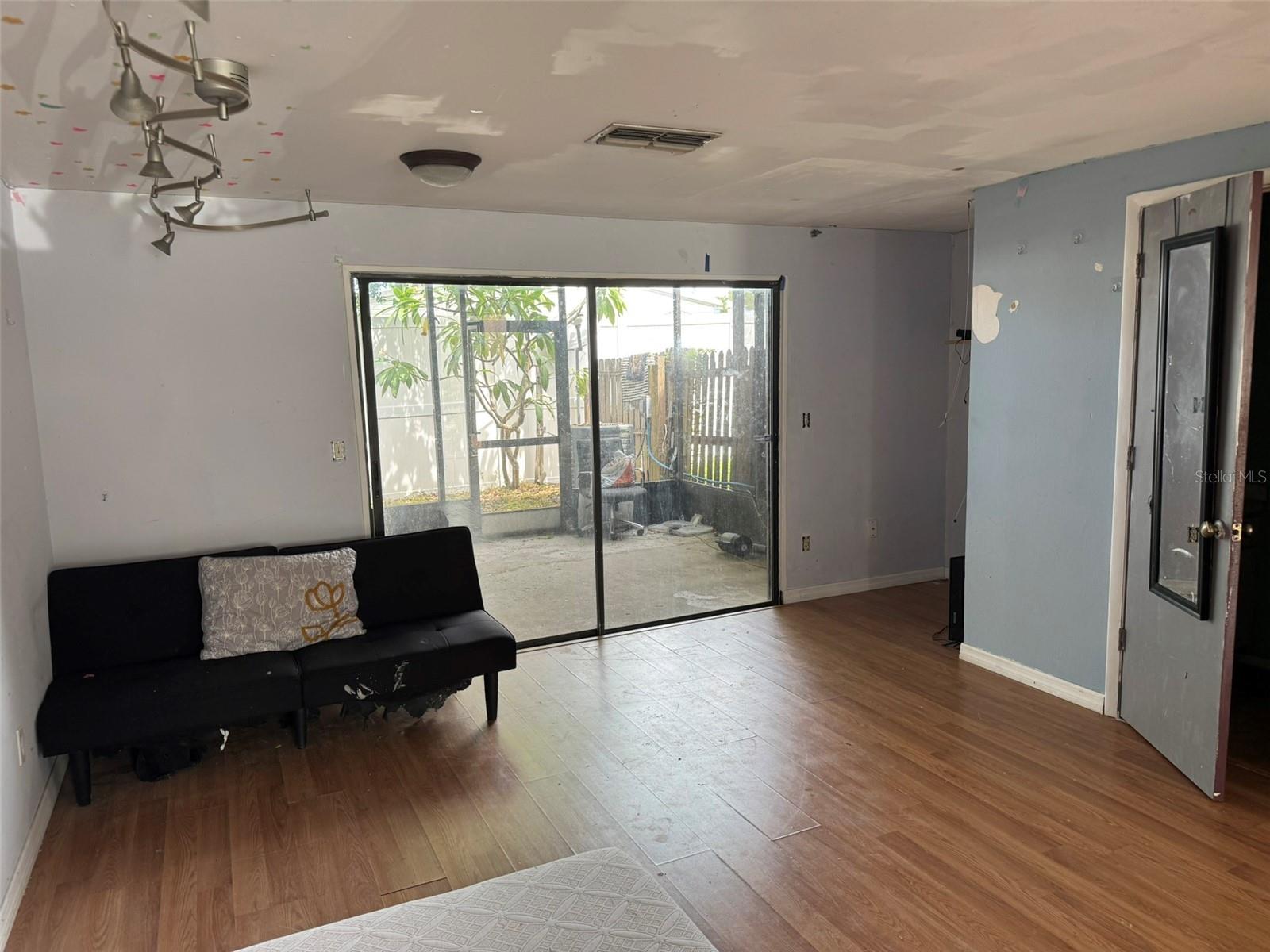 2811 S PINES DR #18 — photo 4