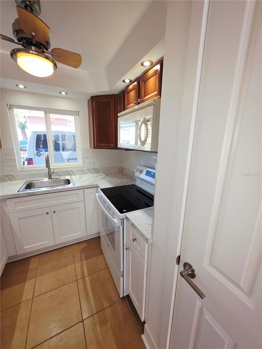 4580 OVERLOOK DR NE #190 — photo 5