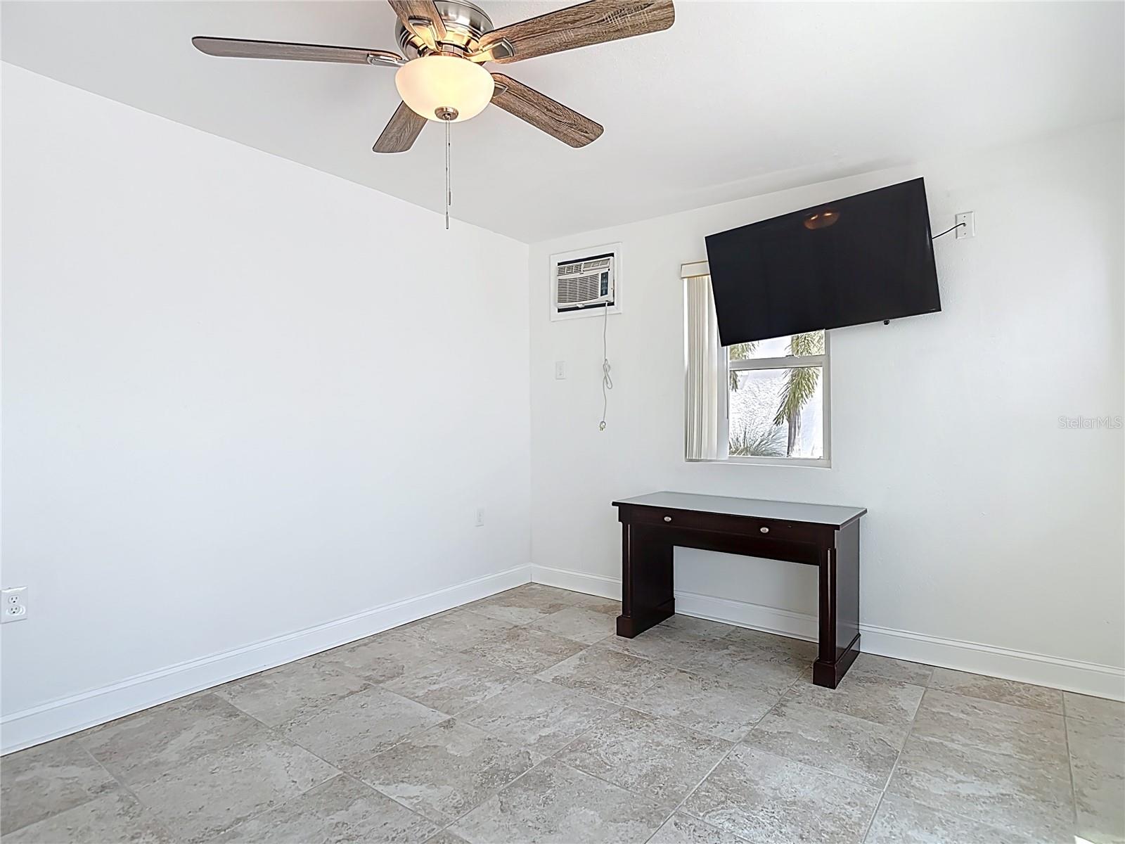 13816 VICTOR AVE — photo 24