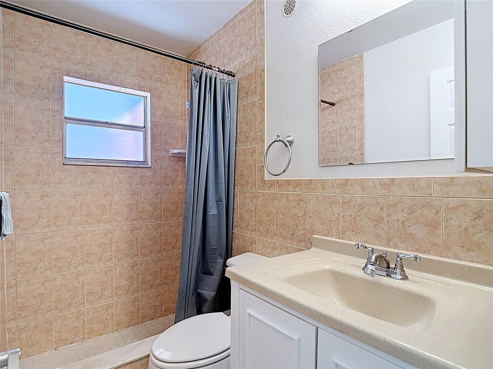 13816 VICTOR AVE — photo 22