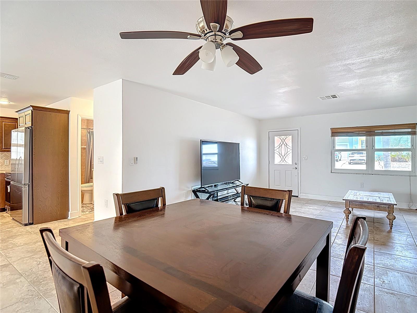 13816 VICTOR AVE — photo 39
