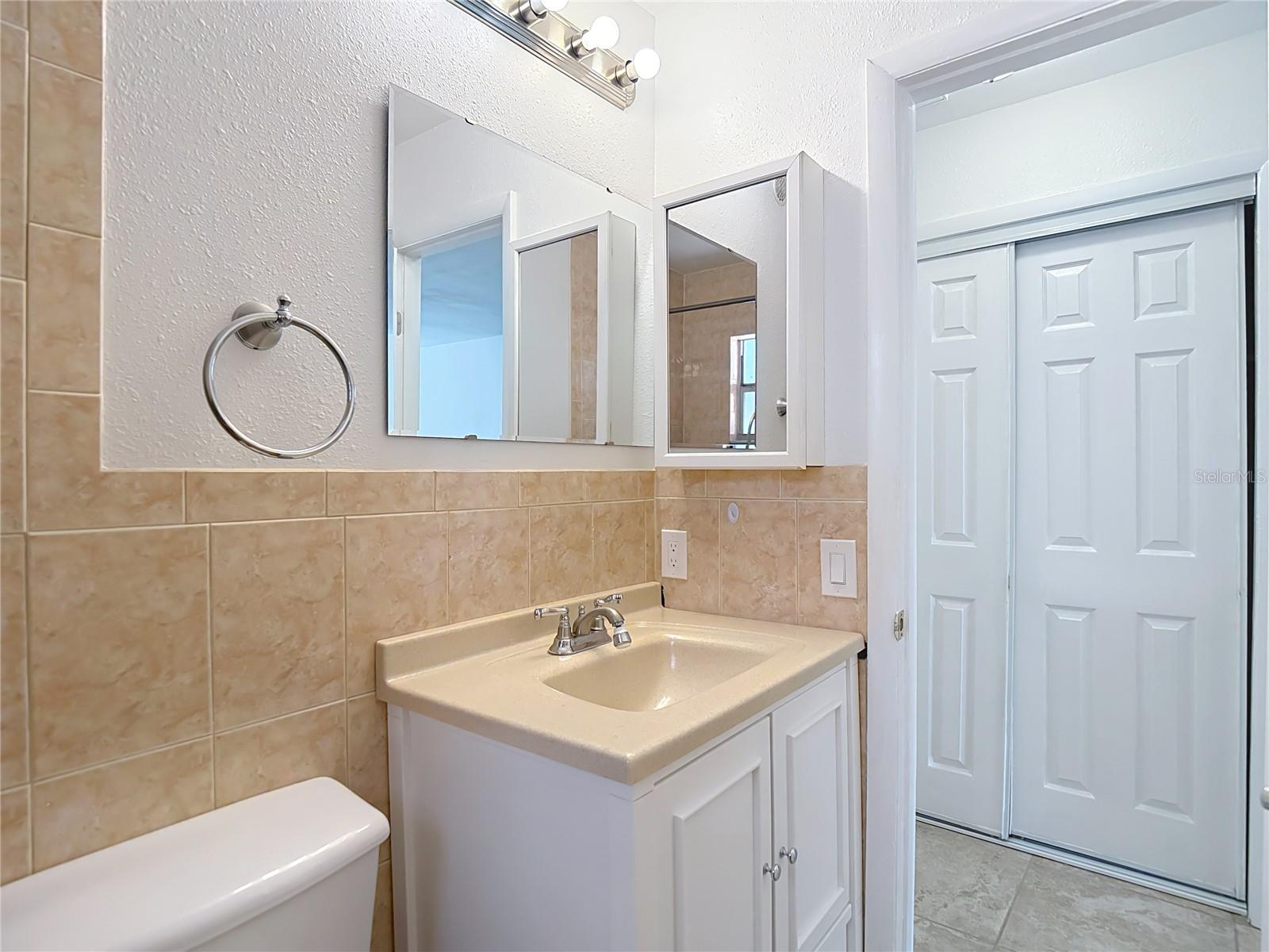 13816 VICTOR AVE — photo 23