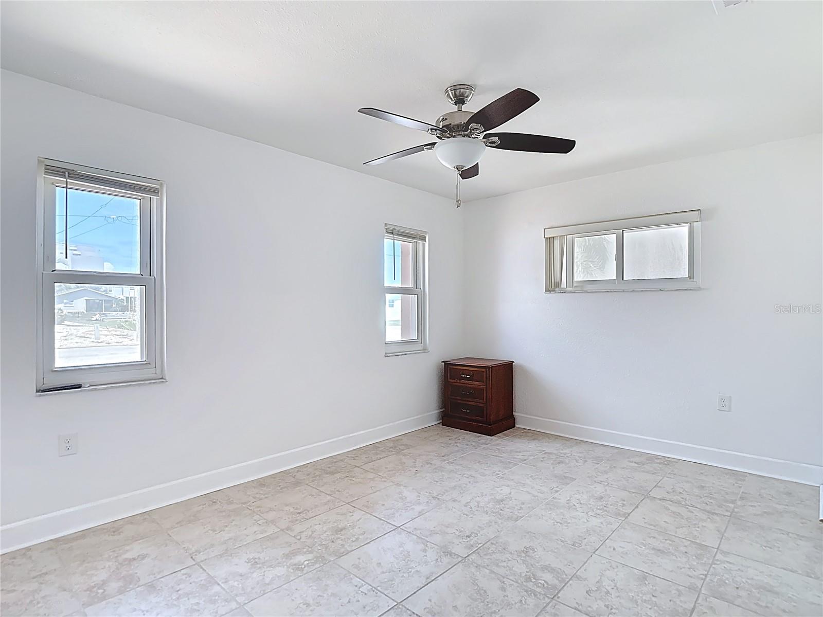 13816 VICTOR AVE — photo 16