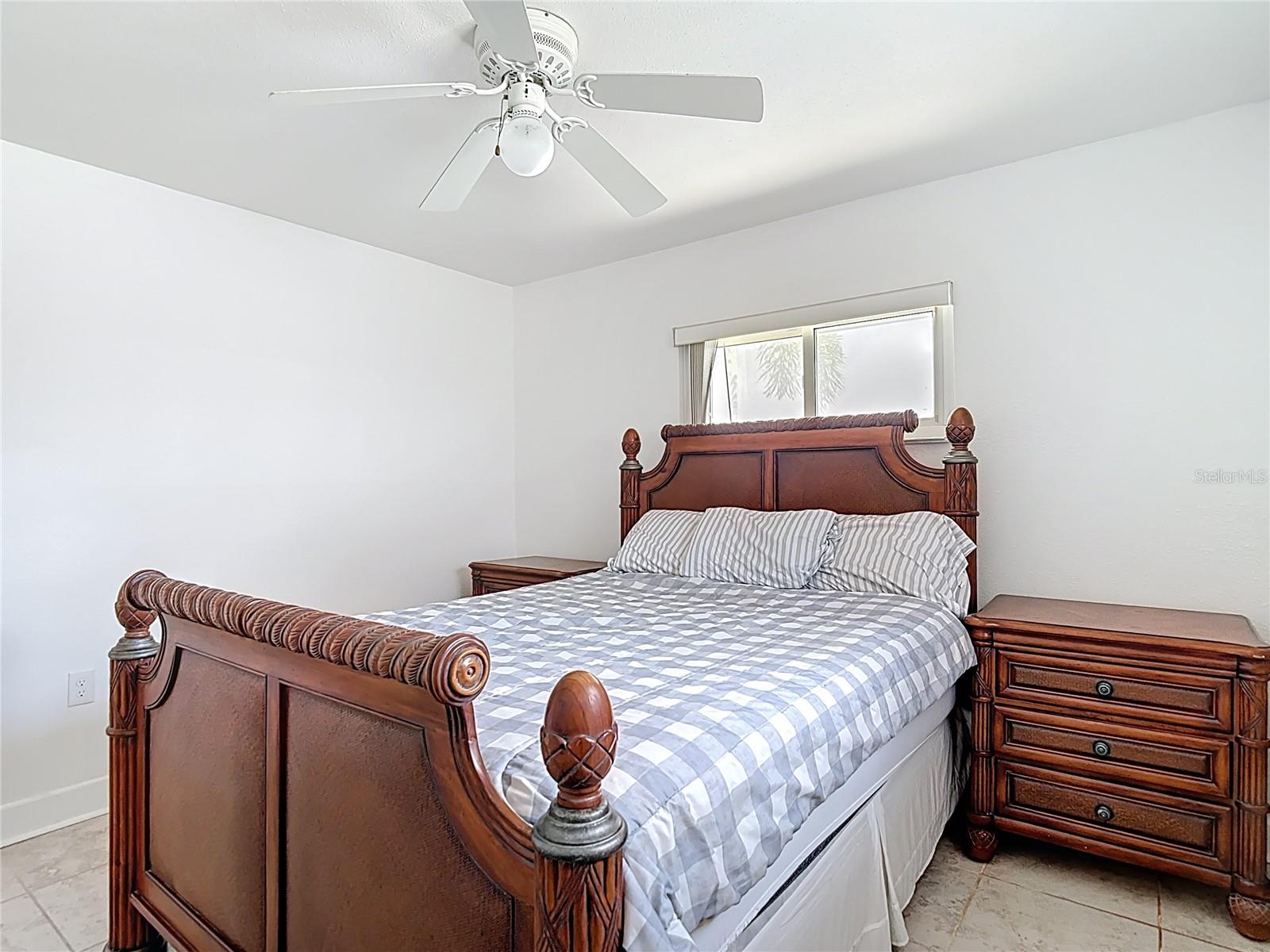 13816 VICTOR AVE — photo 9