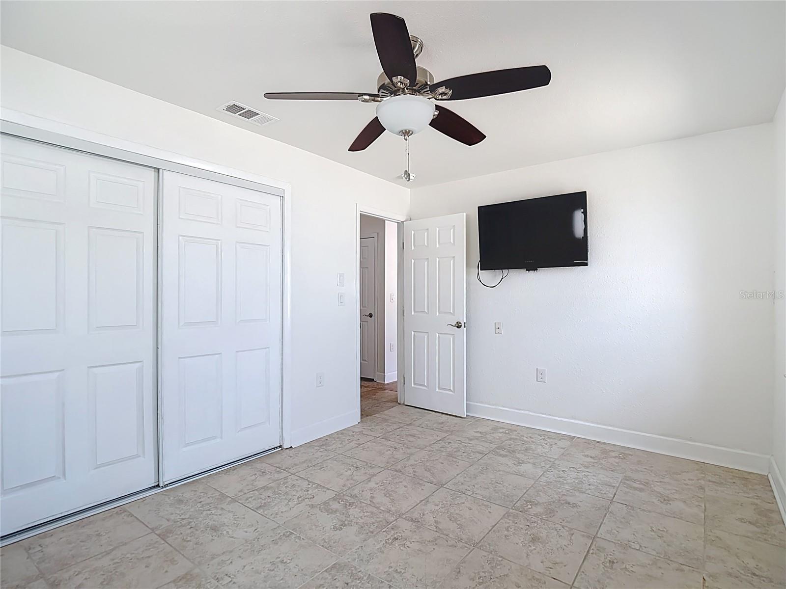 13816 VICTOR AVE — photo 19