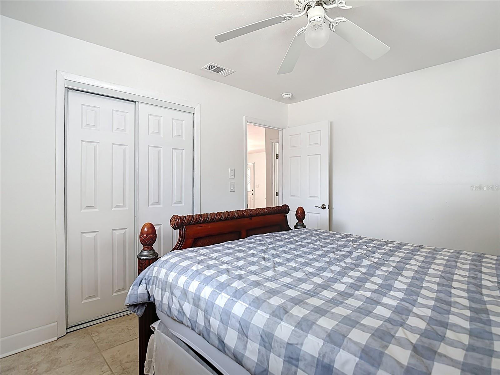 13816 VICTOR AVE — photo 10