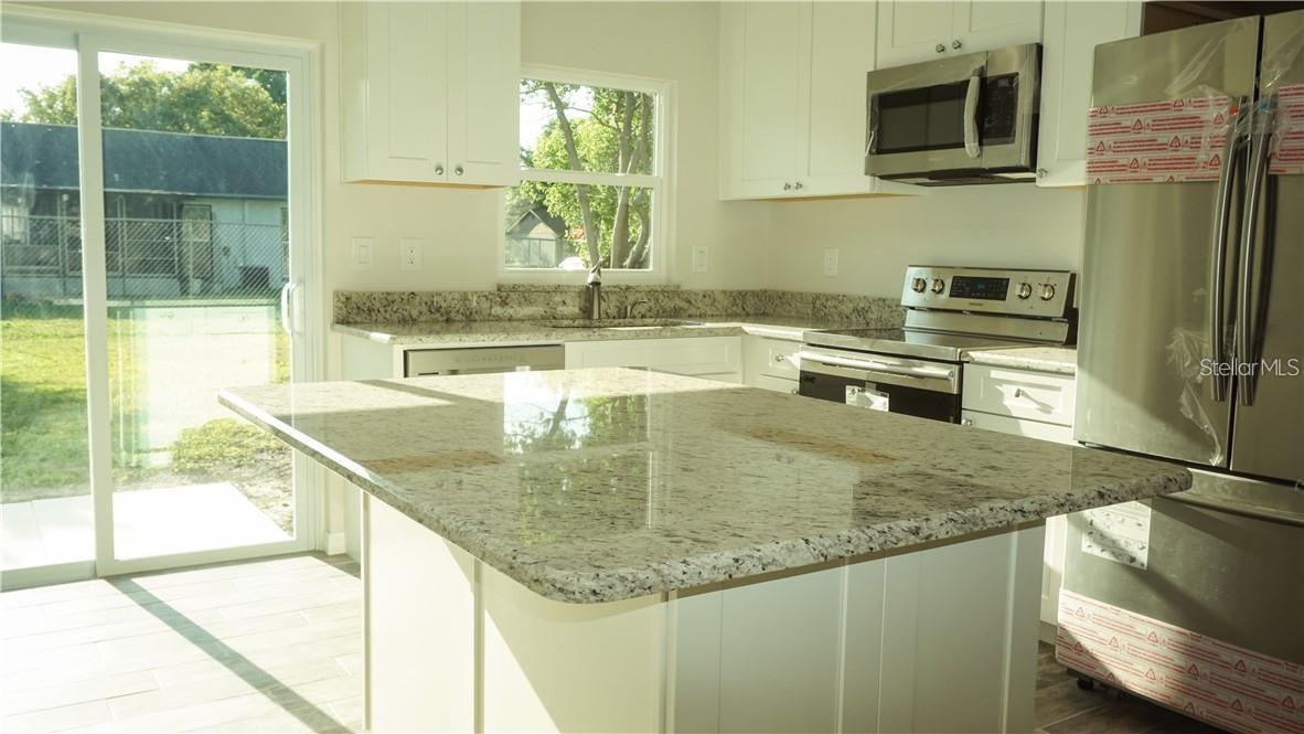 3409 VIDAL ST — photo 3