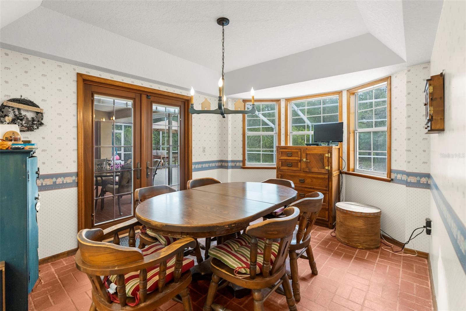 17131 DALBERG DR — photo 35