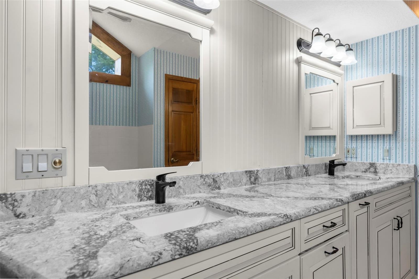 17131 DALBERG DR — photo 24