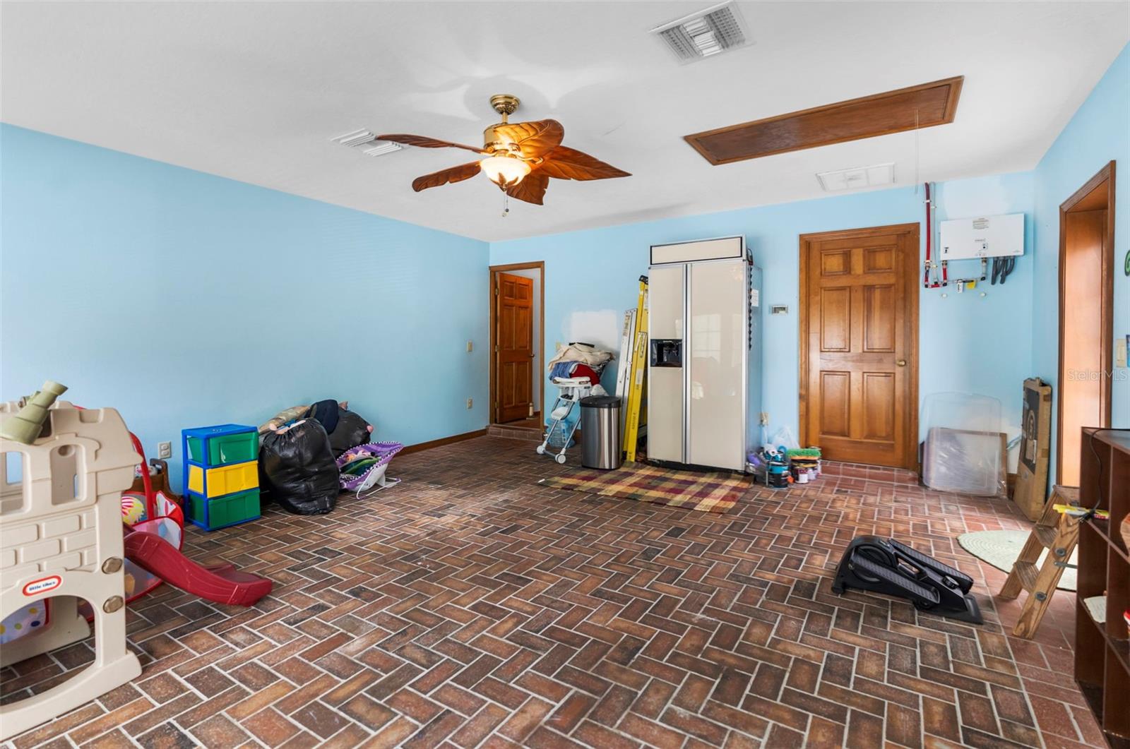 17131 DALBERG DR — photo 43