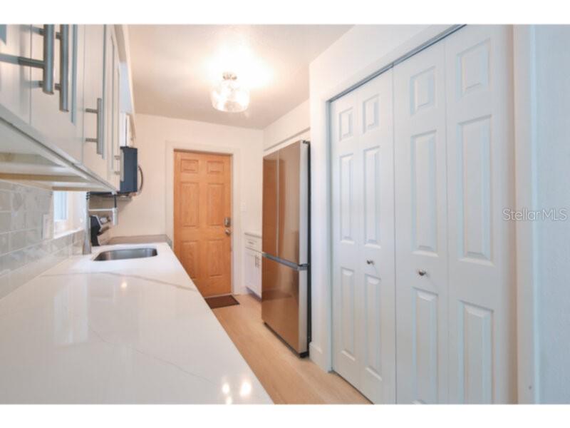 422 JULIA PL #C — photo 8