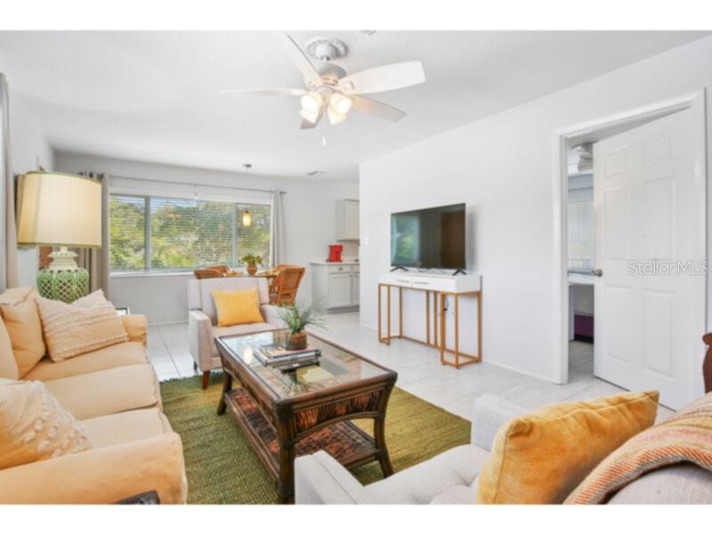 422 JULIA PL #C — photo 4
