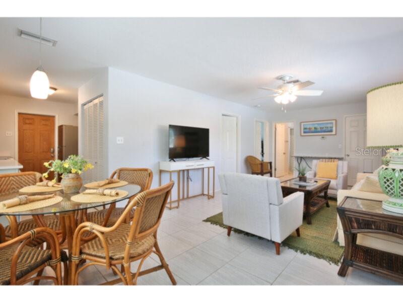 422 JULIA PL #C — photo 5