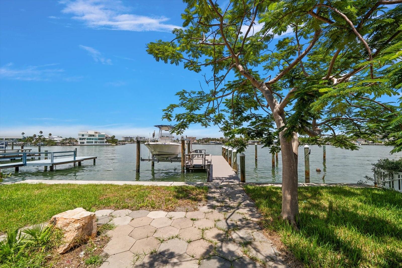 8405 BAYSHORE DR — photo 16