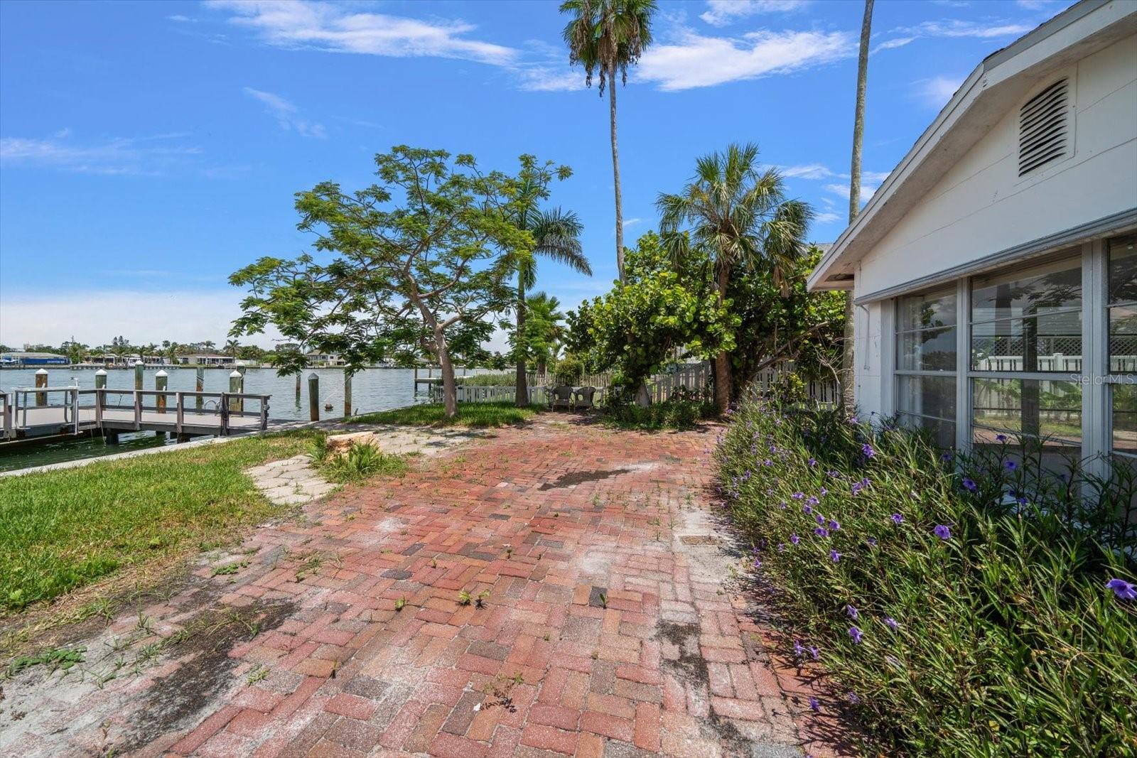8405 BAYSHORE DR — photo 31