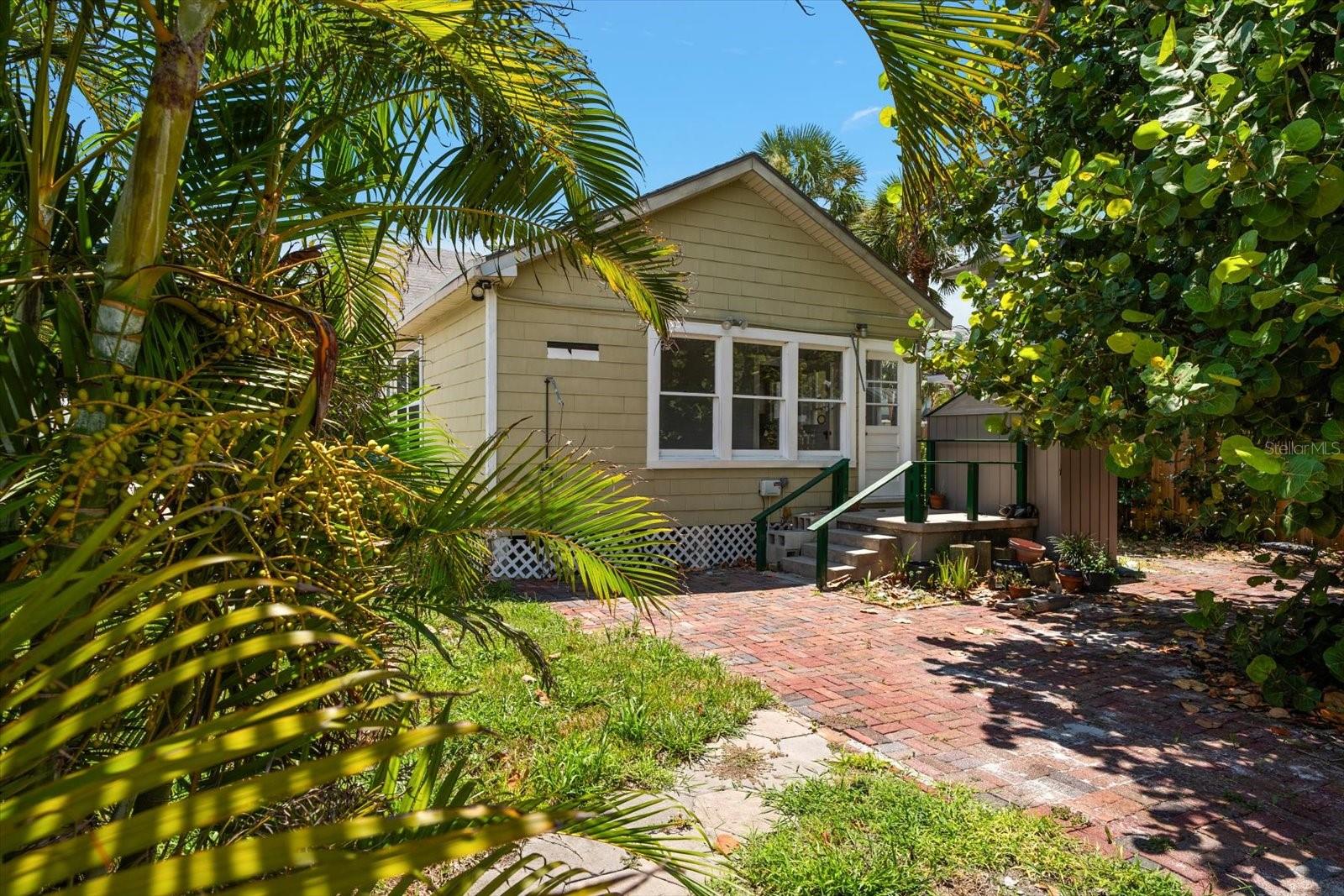 8405 BAYSHORE DR — photo 18