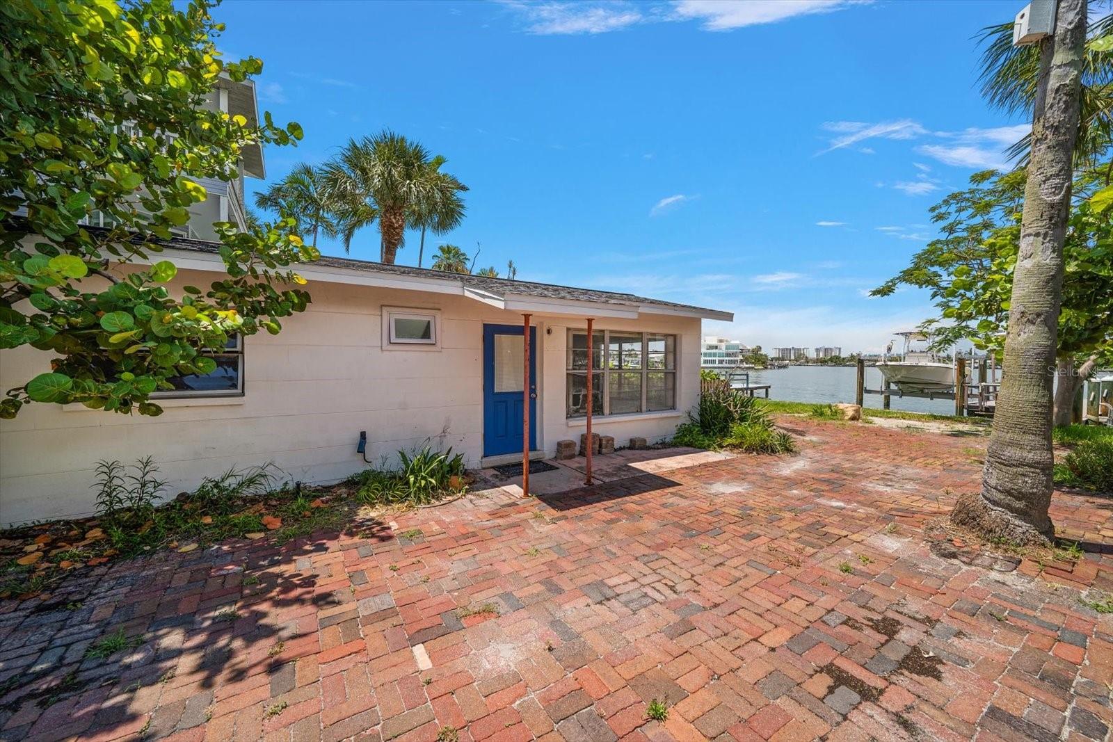 8405 BAYSHORE DR — photo 28