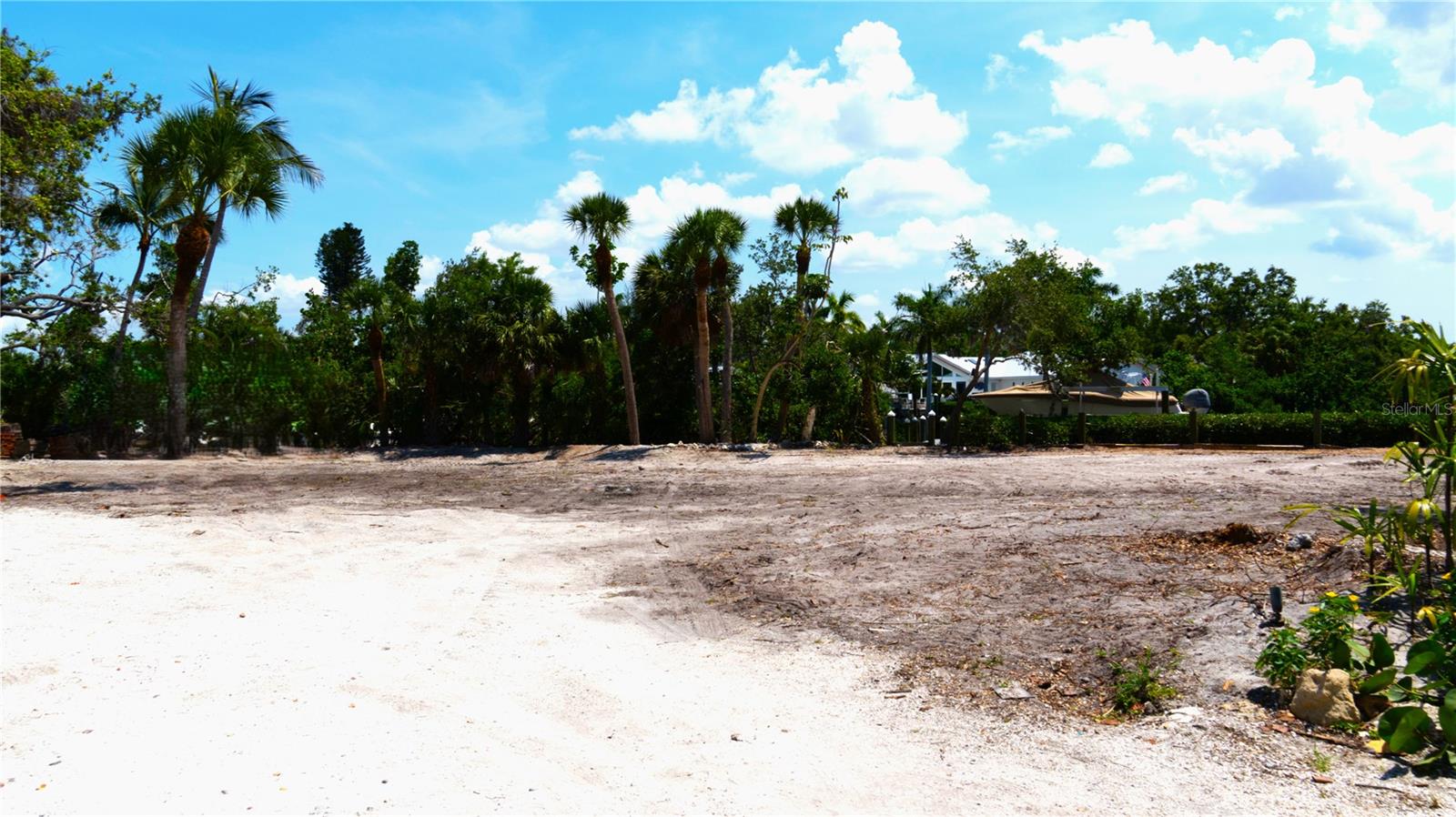 7233 MIDNIGHT PASS RD — photo 16