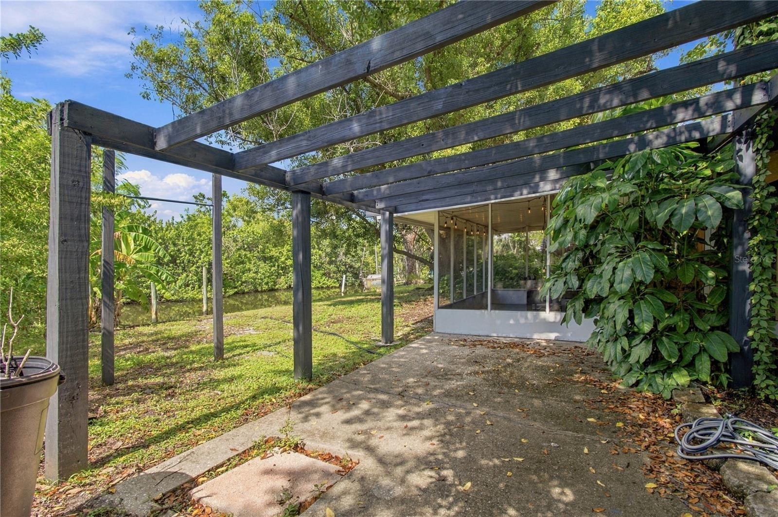 8609 DRIFTWOOD DR — photo 27