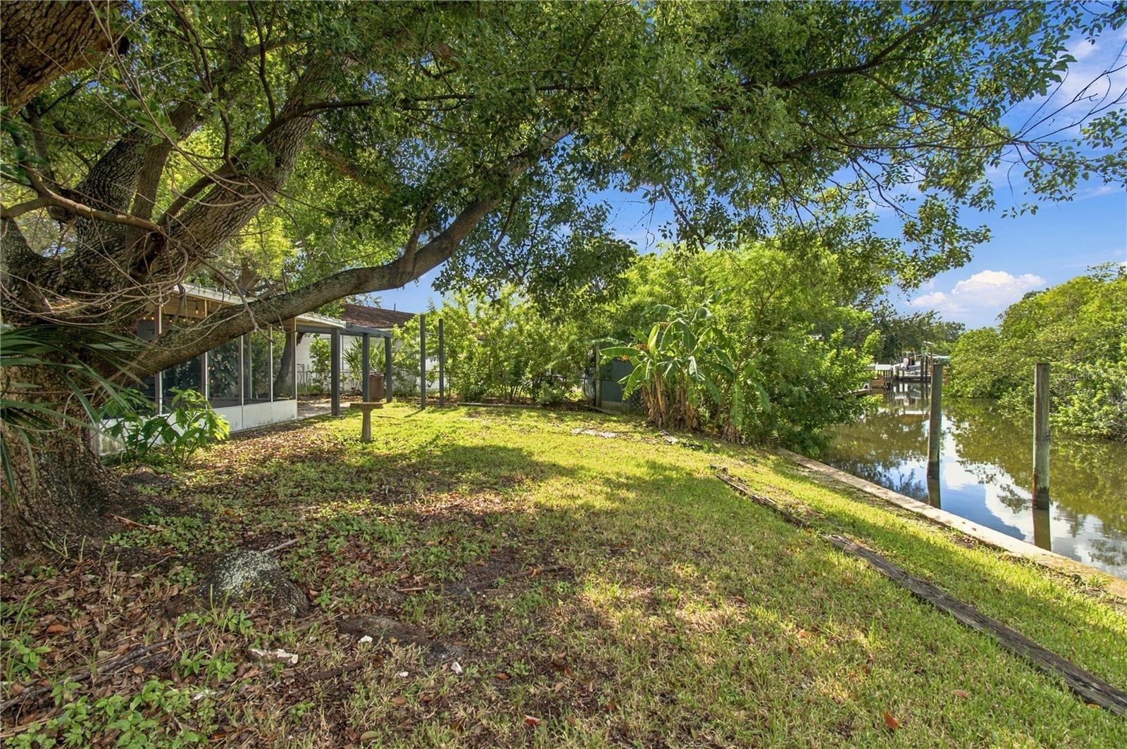 8609 DRIFTWOOD DR — photo 24