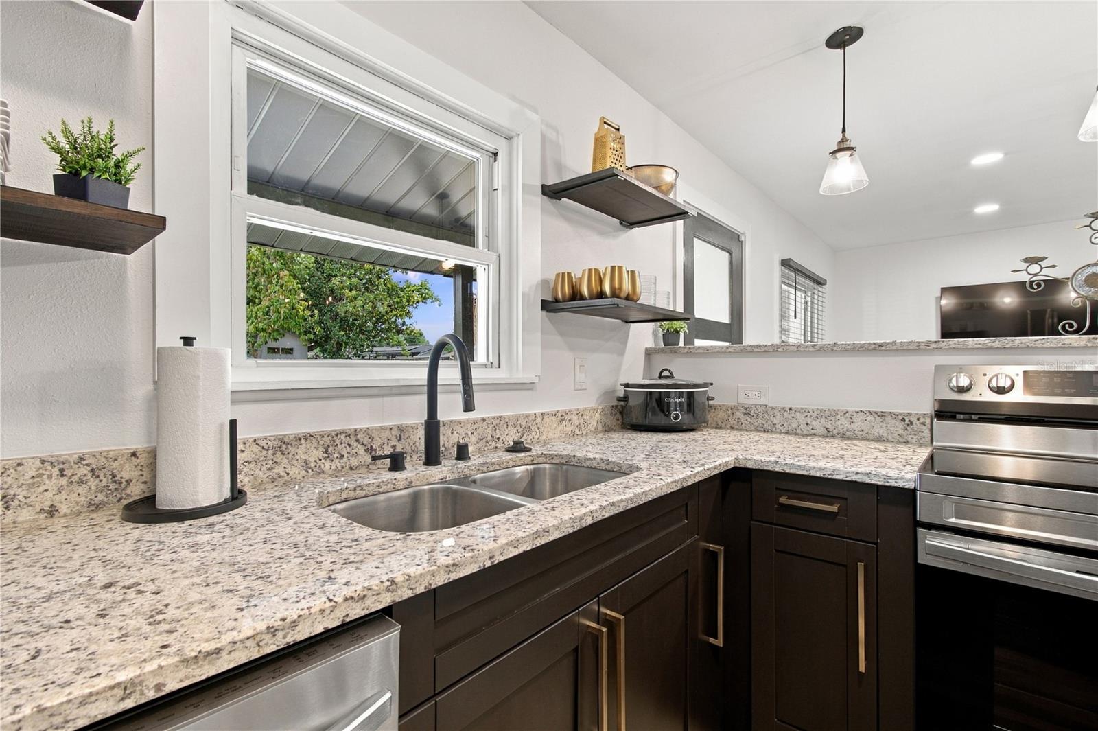 8609 DRIFTWOOD DR — photo 11