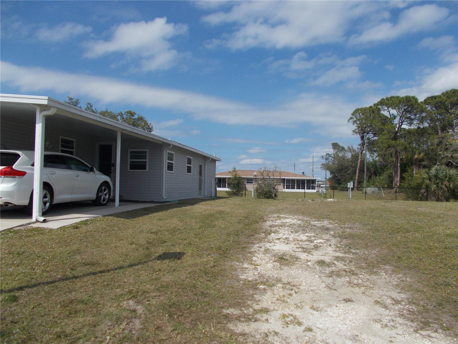 5552 HOLIDAY PARK BLVD — photo 2