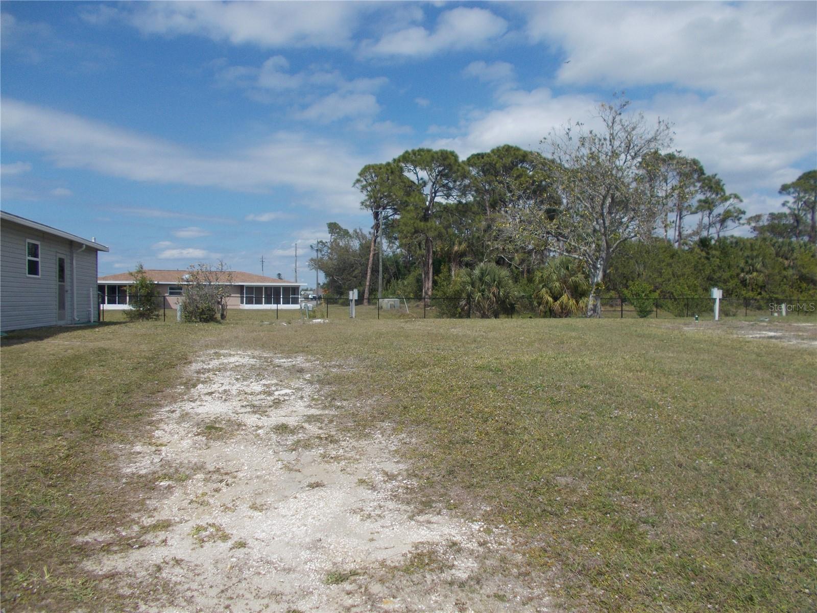 5552 HOLIDAY PARK BLVD — photo 3