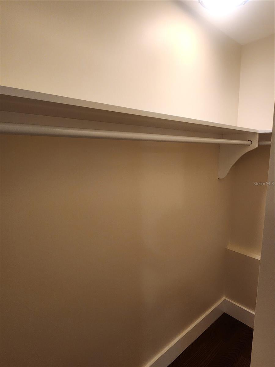 565 GOLDEN GATE PT #1 — photo 12