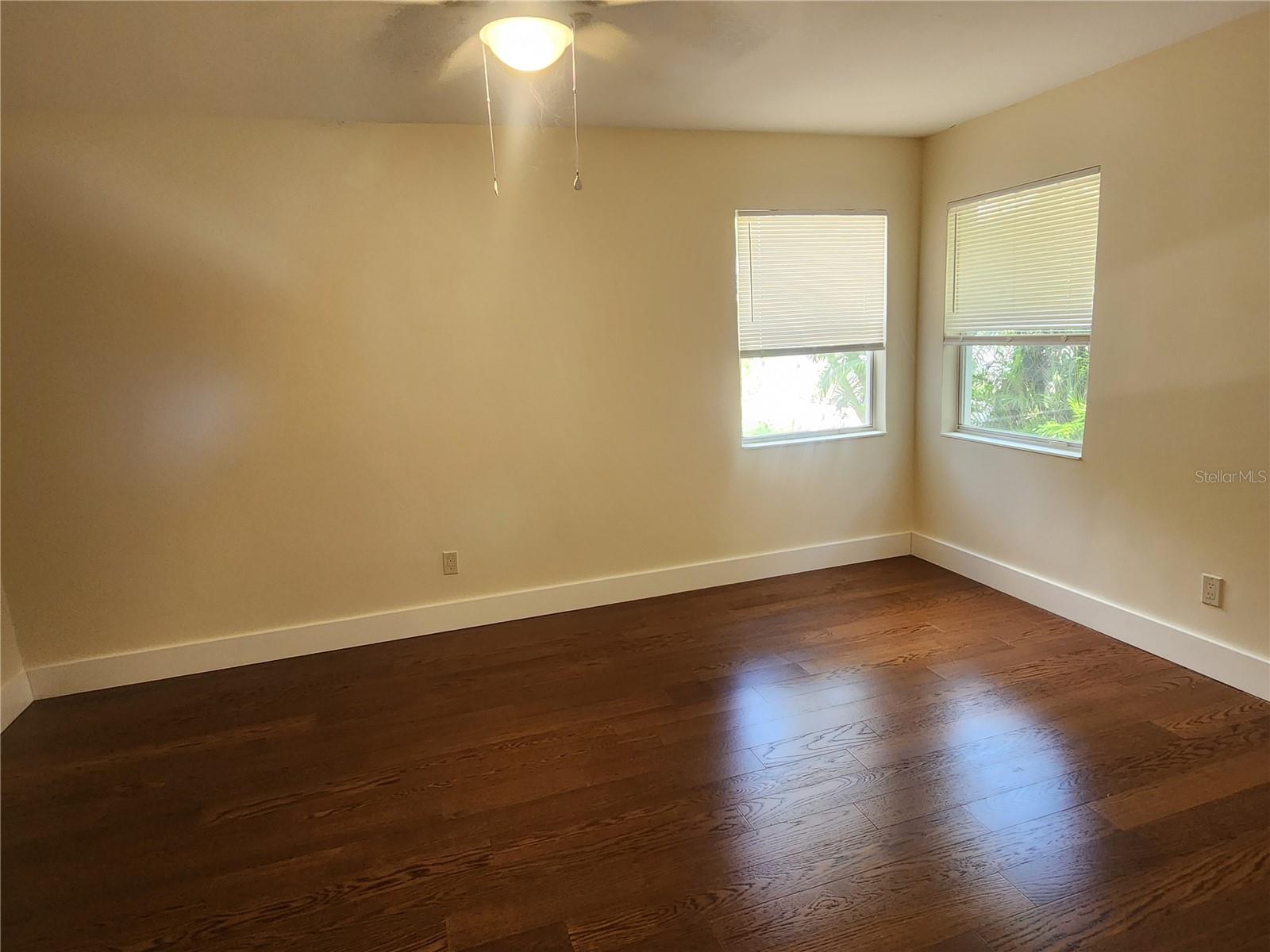 565 GOLDEN GATE PT #1 — photo 10