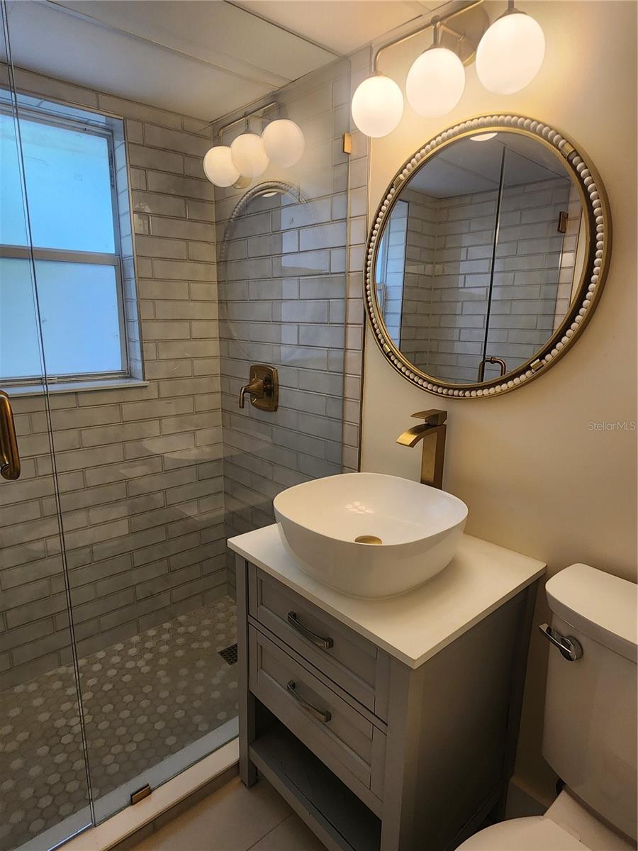 565 GOLDEN GATE PT #1 — photo 13