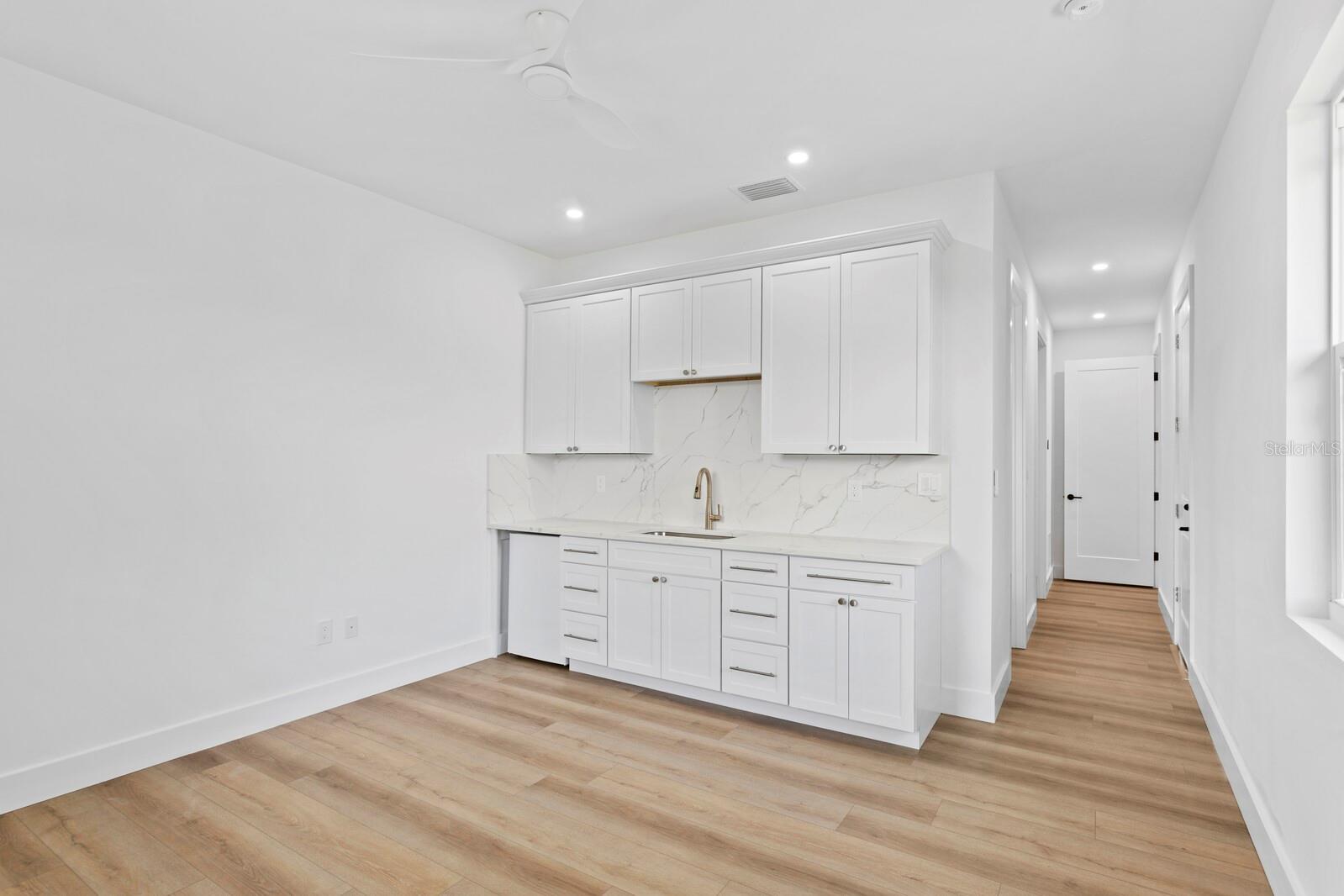 2202 NEWBERGER RD — photo 41