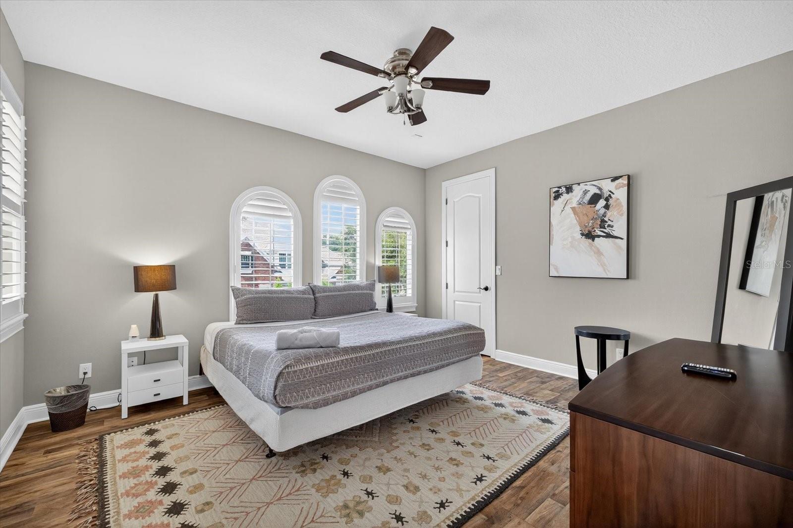 3904 W SANTIAGO ST — photo 32
