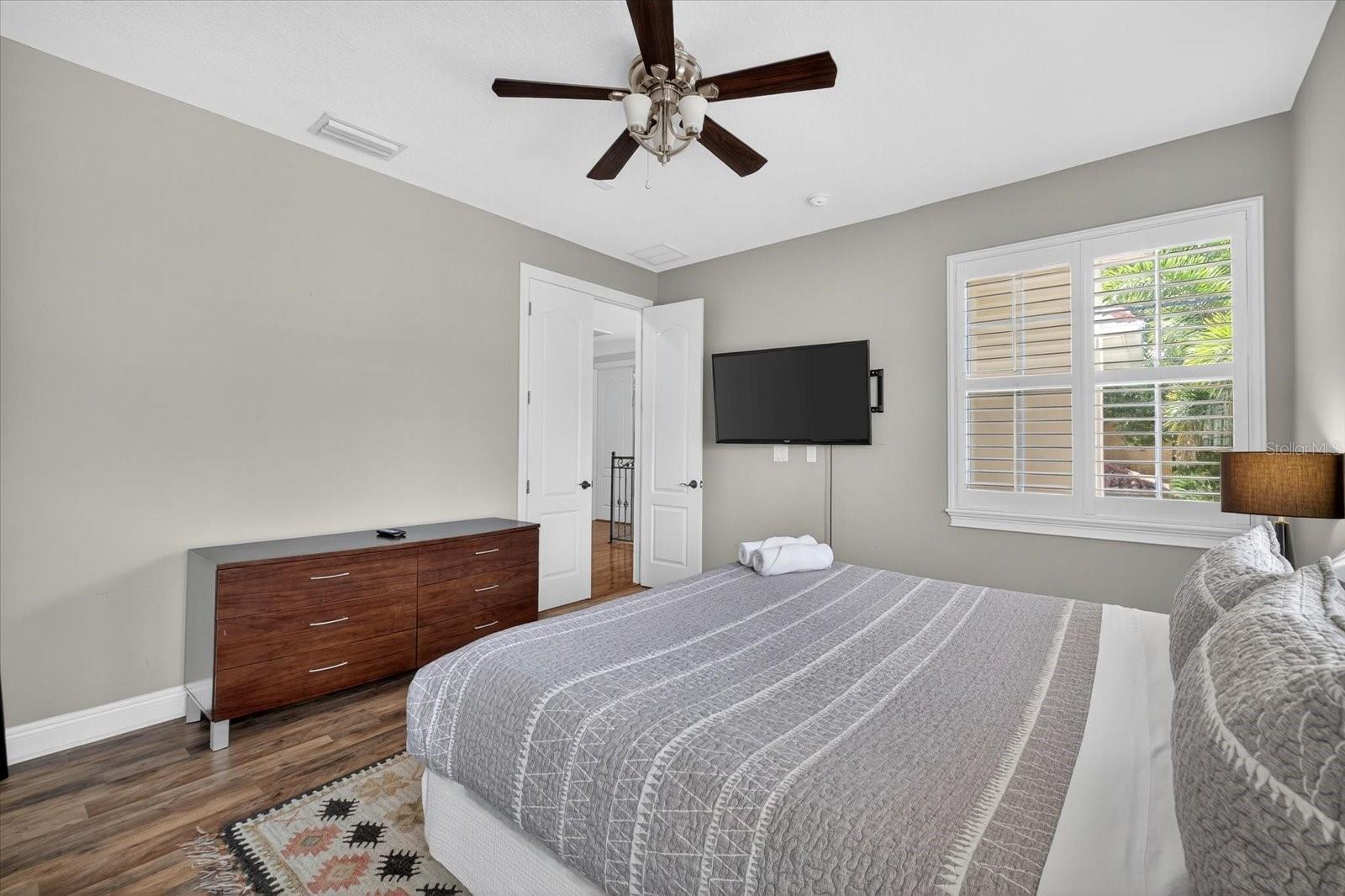 3904 W SANTIAGO ST — photo 33