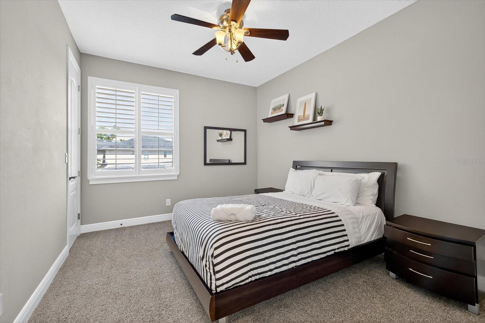 3904 W SANTIAGO ST — photo 35