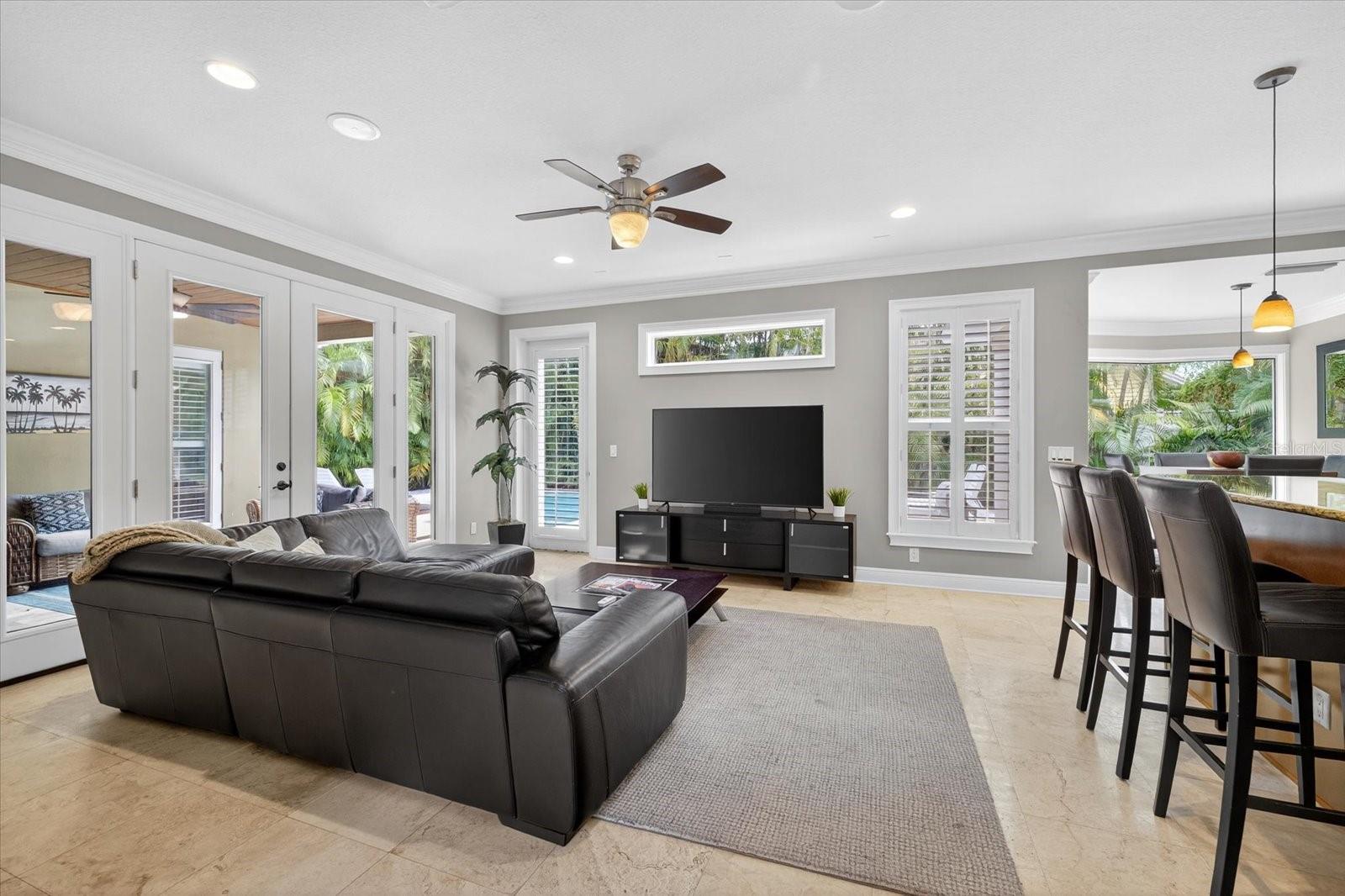 3904 W SANTIAGO ST — photo 20